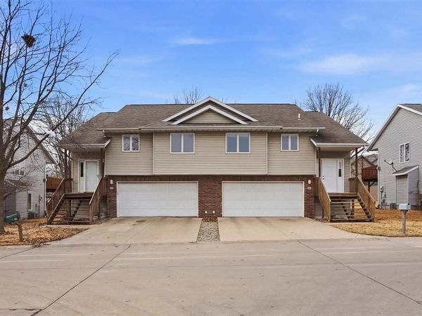 50 Shannon Dr, North Liberty, IA 52317