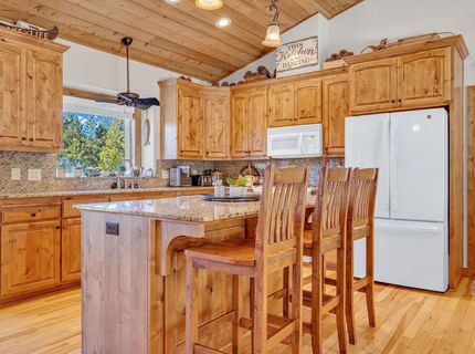 283 Osprey Loop, Lake Almanor, CA 96020 Photo