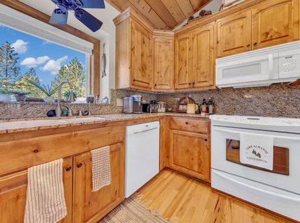 283 Osprey Loop, Lake Almanor, CA 96020 Photo