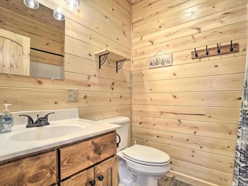 10104 Frasure-Helber Road, Logan, OH 43138 Photo 13