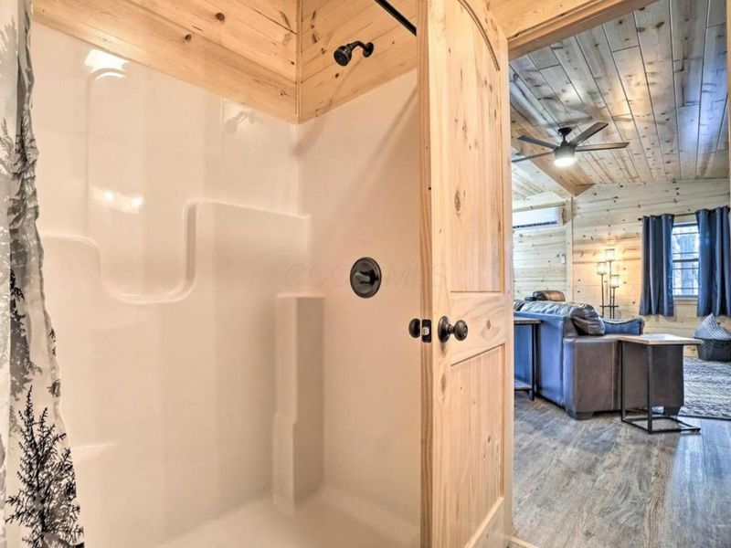 10104 Frasure-Helber Road, Logan, OH 43138 Photo 9