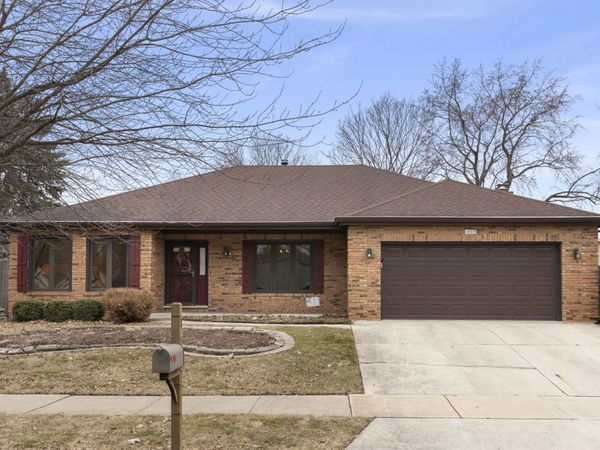 1653 Kenyon Drive , Naperville, IL 60565