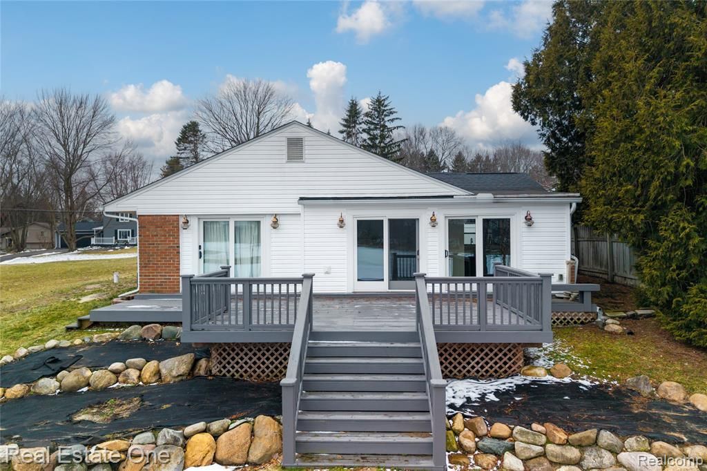 10428 King Road, Springfield Township, MI 48350 Main Photo