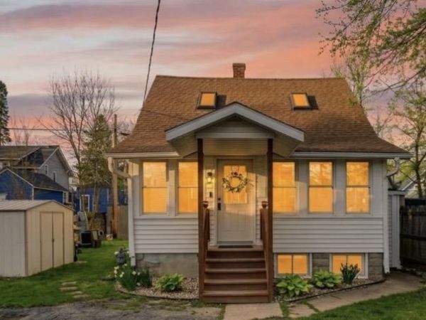 2926 Milwaukee Street, Madison, WI 53704