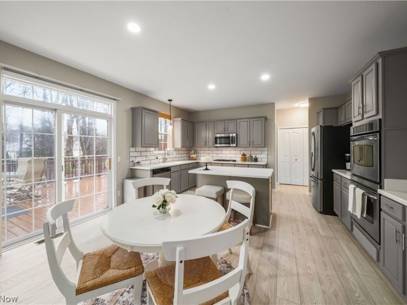 1145 W Parkway Boulevard, Aurora, OH 44202 Photo 8