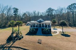 521 Limestone Road photo 4