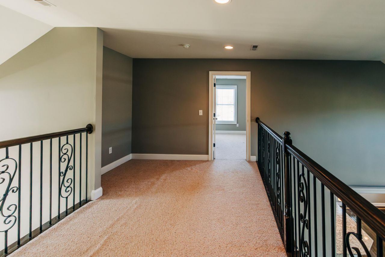 521 Limestone Road Photo 33