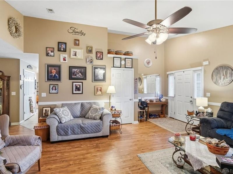 2028 Jackson Lane, Middletown, OH 45044 Photo 8