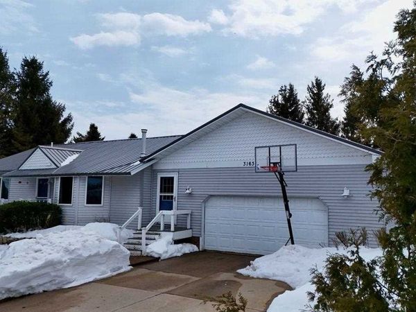 3163 Mayberry Hill, Petoskey, MI 49770