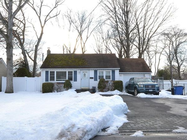 1362 Ackerson Boulevard, Bay Shore, NY 11706