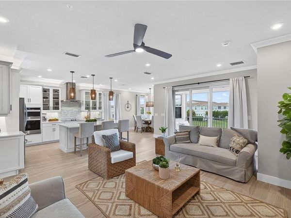 4683 ARBORETUM CIR, Unit 201, NAPLES, FL 34112