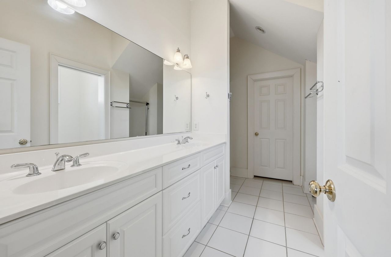 295 Atlantic Ave. Photo 13