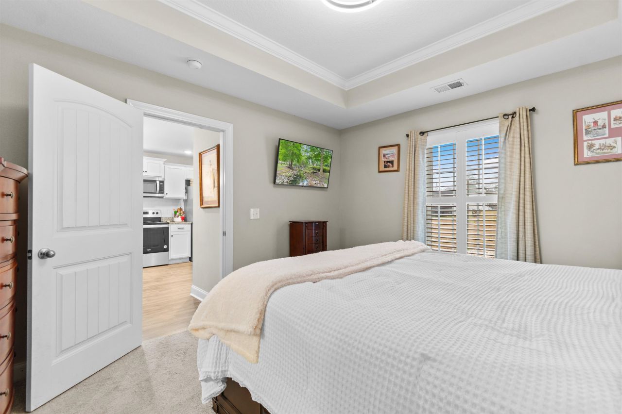 856 8th Ave.  Photo 16