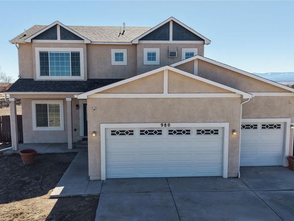 980 W El Nido, Pueblo, CO 81007