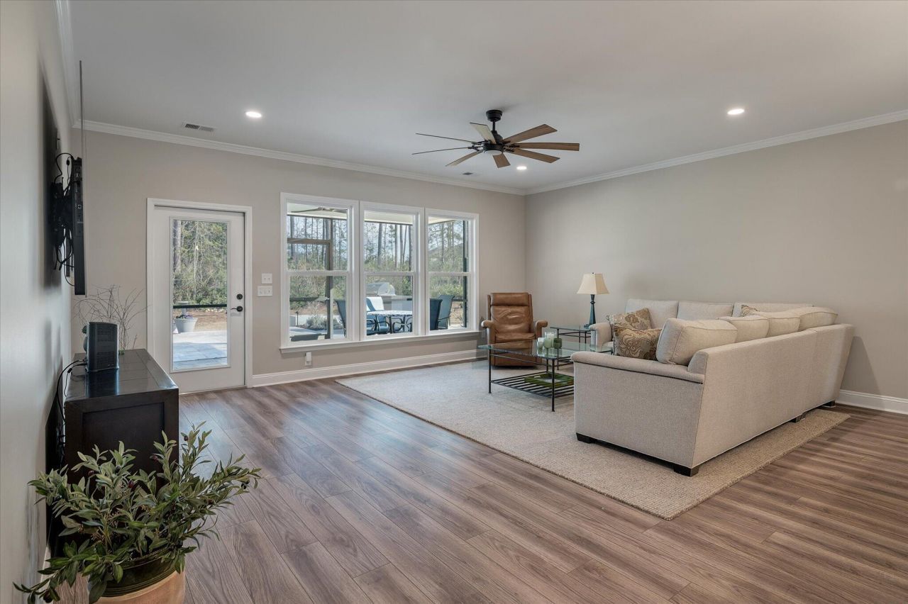 706 Spring Highlands Drive Photo 24