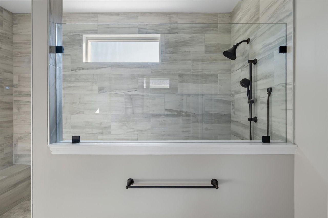 706 Spring Highlands Drive Photo 31