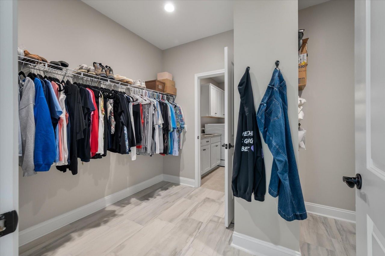 706 Spring Highlands Drive Photo 33