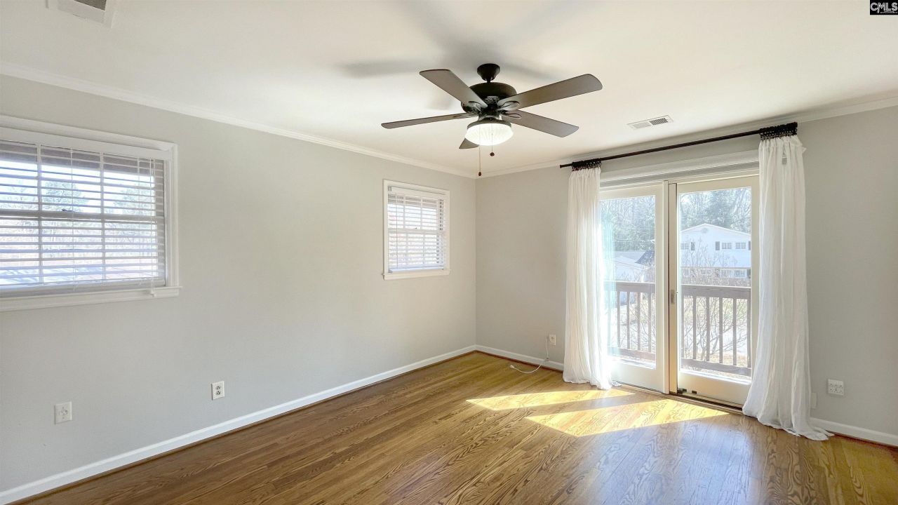 1501 Robin Crest Drive Photo 10