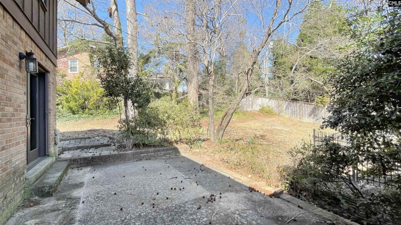 1501 Robin Crest Drive Photo 17