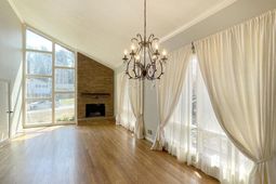 1501 Robin Crest Drive photo 4