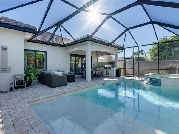 735 99th AVE N, NAPLES, FL 34108