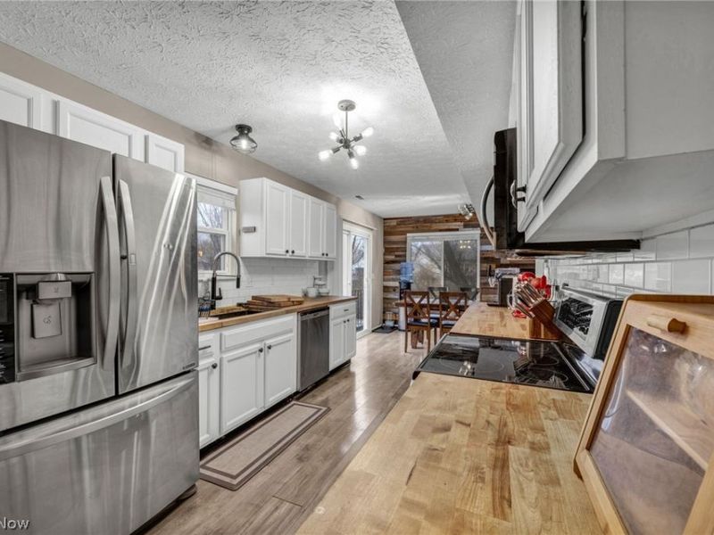 3194 Castleton Court, Akron, OH 44312 Photo 9