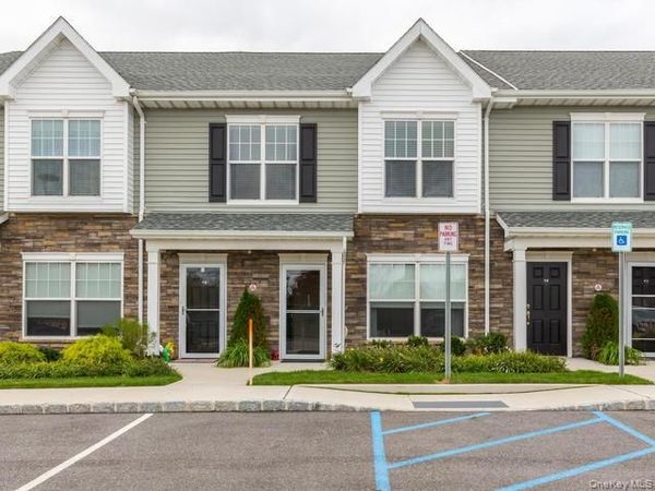 11 Hunter Drive, Central Islip, NY 11722