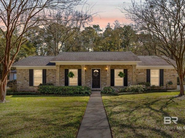 4253 S Woodcliff Drive, Mobile, AL 36693