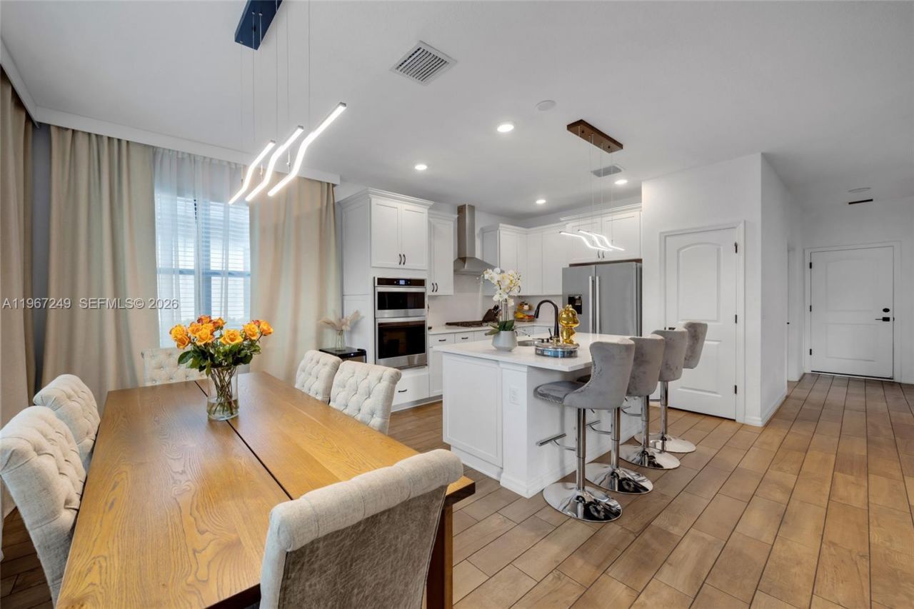 2454 Primrose Pl , Oakland Park, FL 33309 Photo