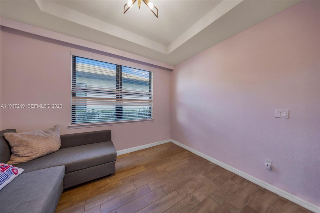 2454 Primrose Pl , Oakland Park, FL 33309 Photo