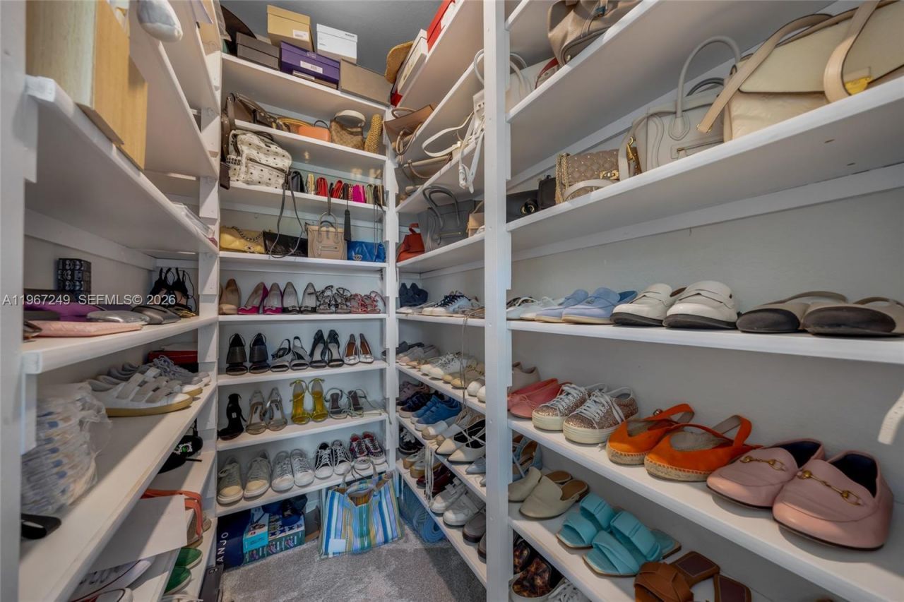 2454 Primrose Pl , Oakland Park, FL 33309 Photo