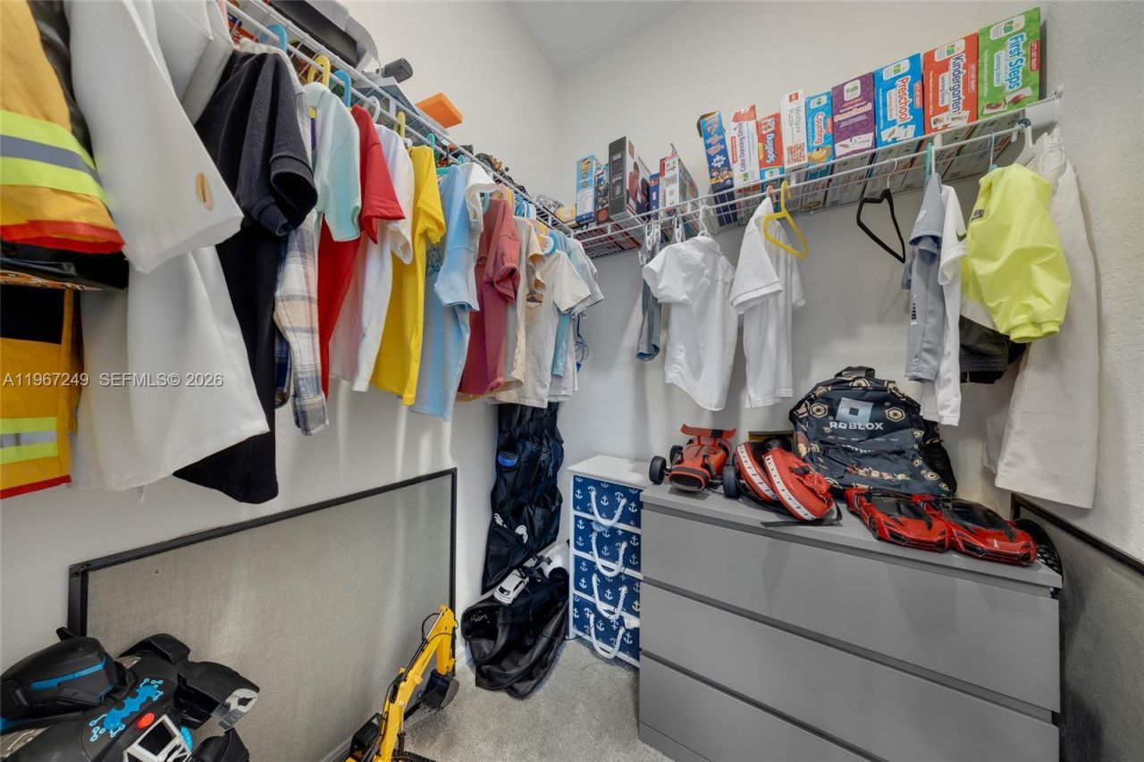 2454 Primrose Pl , Oakland Park, FL 33309 Photo