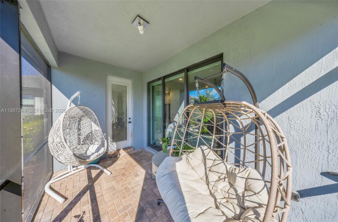 2454 Primrose Pl , Oakland Park, FL 33309 Photo