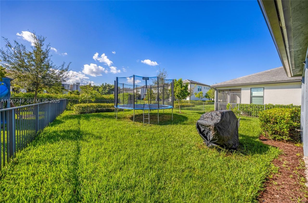 2454 Primrose Pl , Oakland Park, FL 33309 Photo