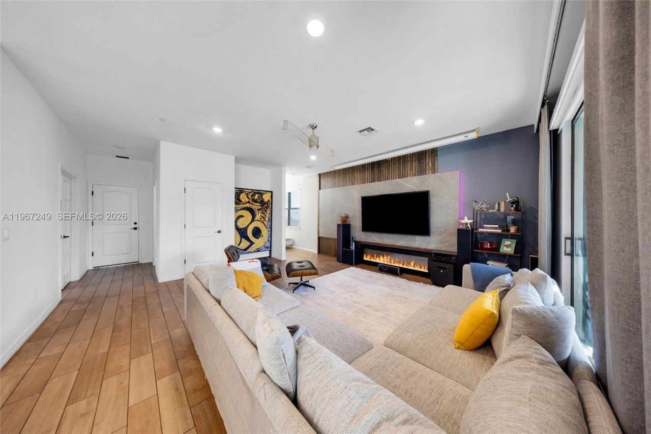 2454 Primrose Pl , Oakland Park, FL 33309 Photo