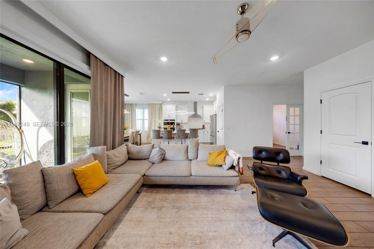 2454 Primrose Pl , Oakland Park, FL 33309 Photo