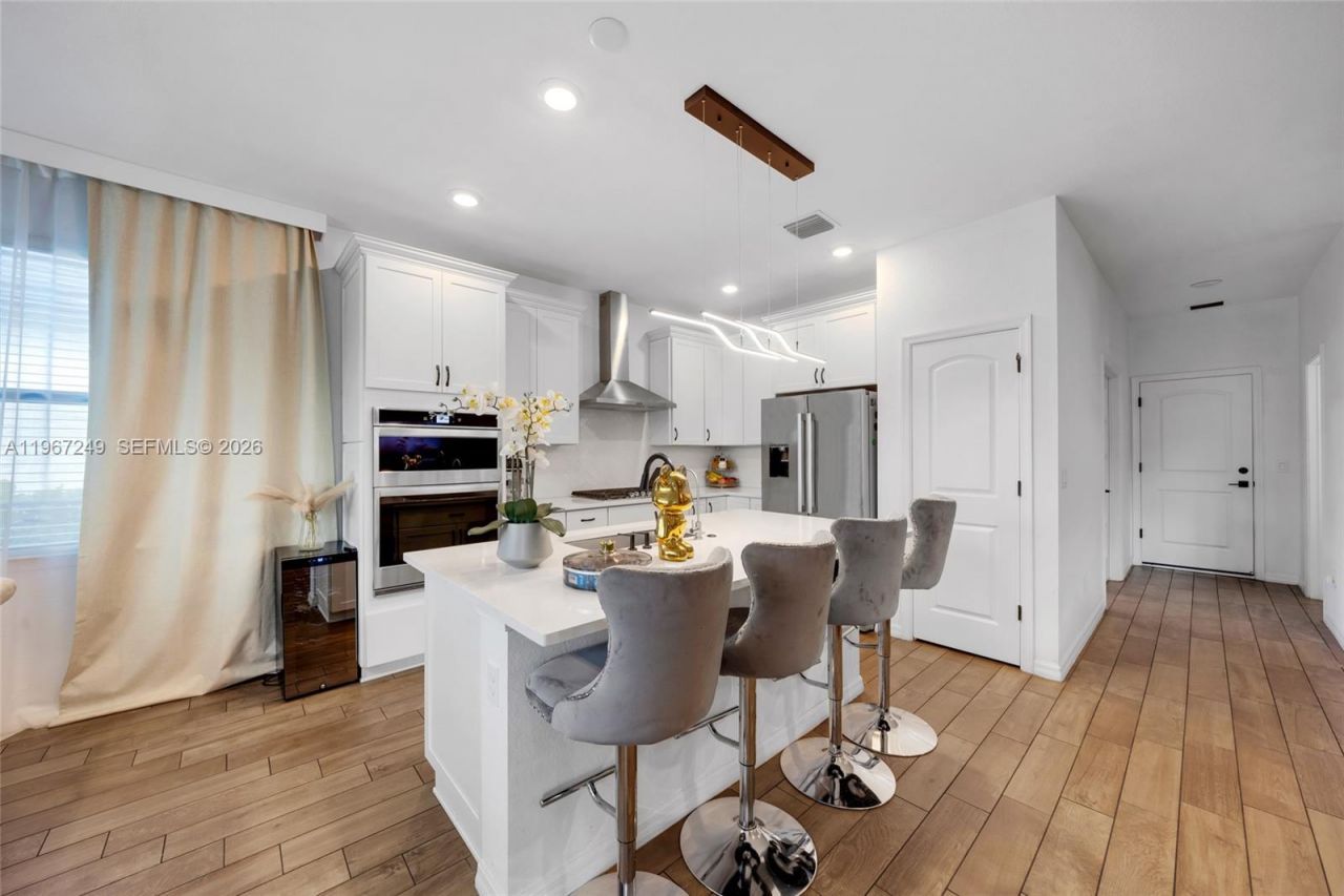 2454 Primrose Pl , Oakland Park, FL 33309 Photo