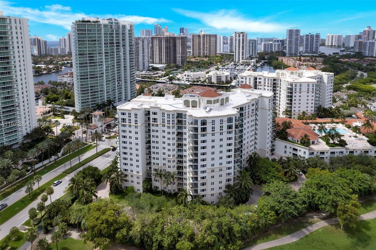 20000 E Country Club Dr , Unit PH06, Aventura, FL 33180 Photo