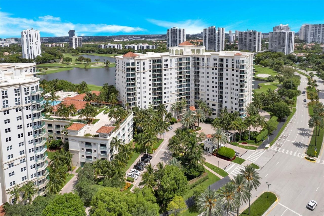 20000 E Country Club Dr , Unit PH06, Aventura, FL 33180 Photo