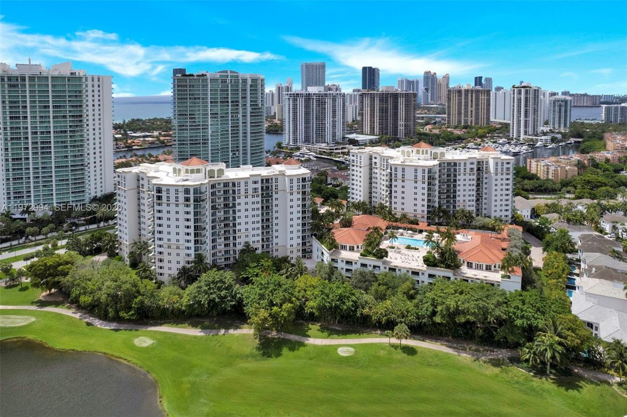 20000 E Country Club Dr , Unit PH06, Aventura, FL 33180 Photo