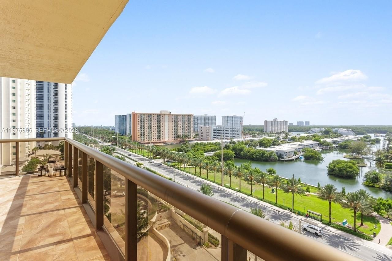 16275 Collins Ave, Unit 904, Sunny Isles Beach, FL 33160 Photo