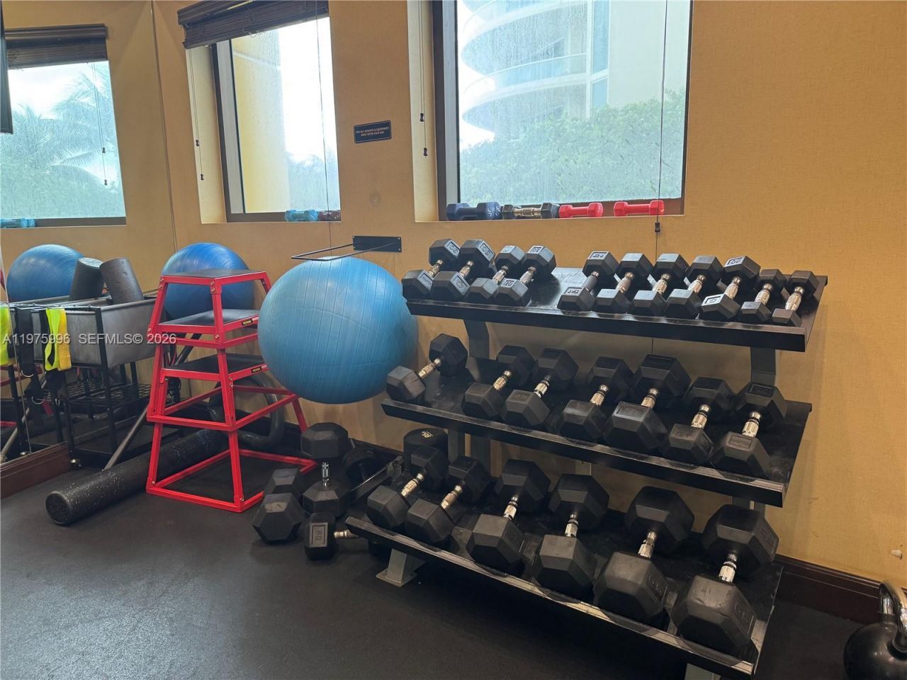 16275 Collins Ave, Unit 904, Sunny Isles Beach, FL 33160 Photo