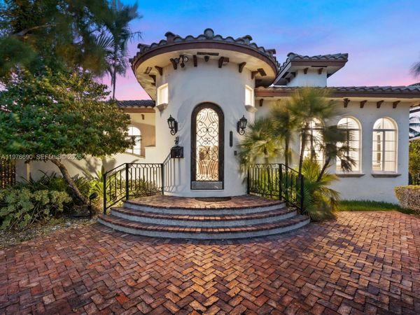 1223 Jackson St , Hollywood, FL 33019