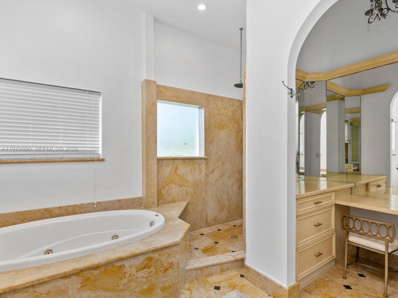 1223 Jackson St , Hollywood, FL 33019 Photo