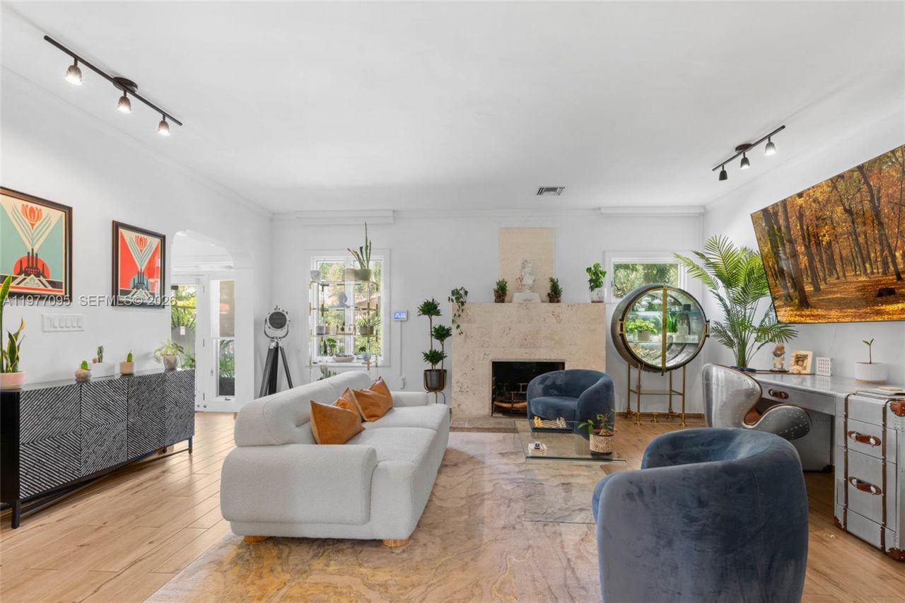 1028 NE 84th St , Miami, FL 33138 Photo