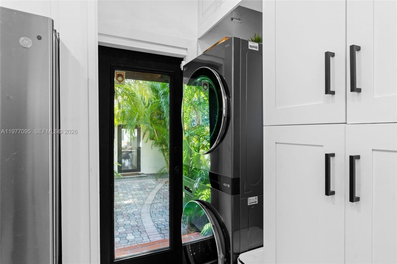 1028 NE 84th St , Miami, FL 33138 Photo