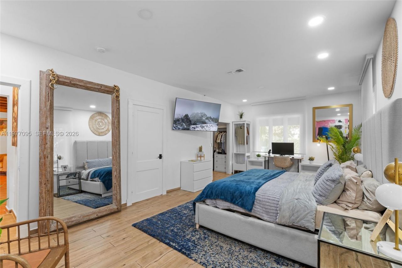 1028 NE 84th St , Miami, FL 33138 Photo