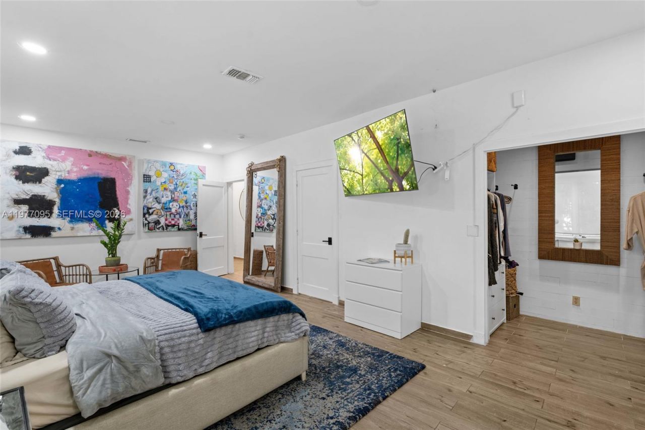 1028 NE 84th St , Miami, FL 33138 Photo