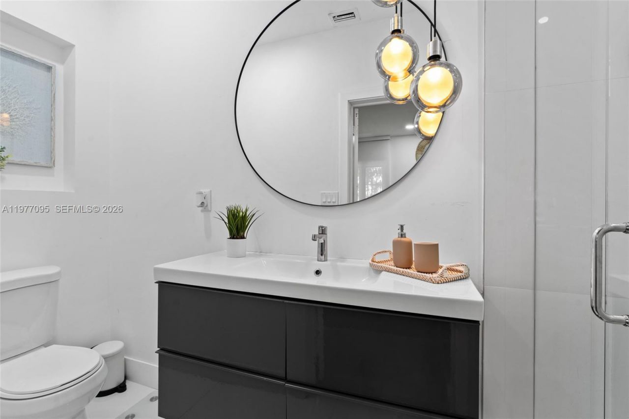 1028 NE 84th St , Miami, FL 33138 Photo