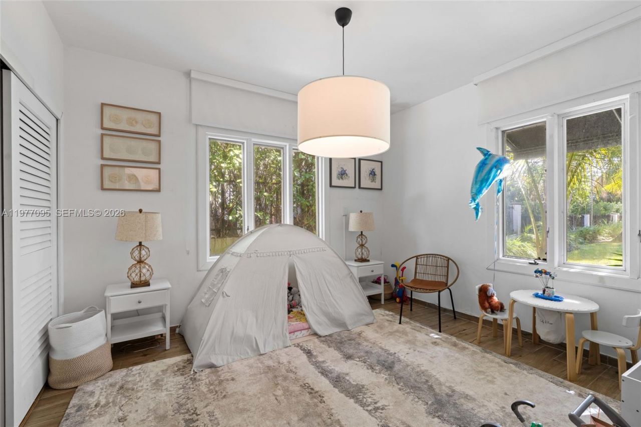 1028 NE 84th St , Miami, FL 33138 Photo